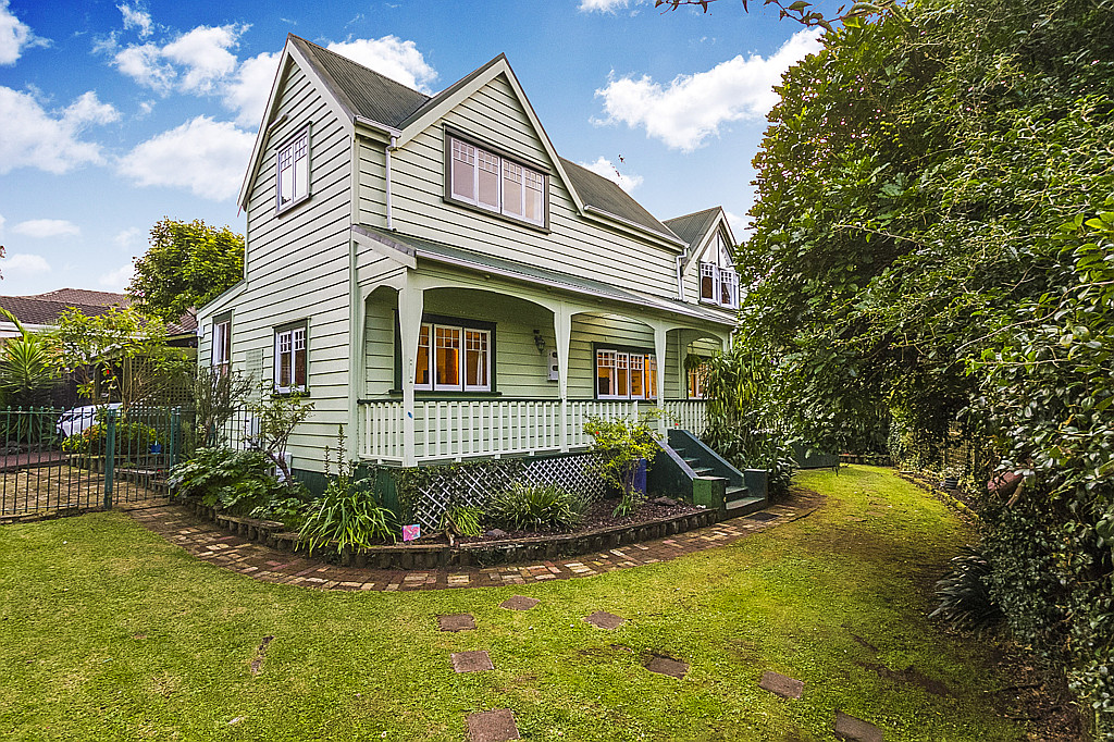9 South Lynn Road, Titirangi