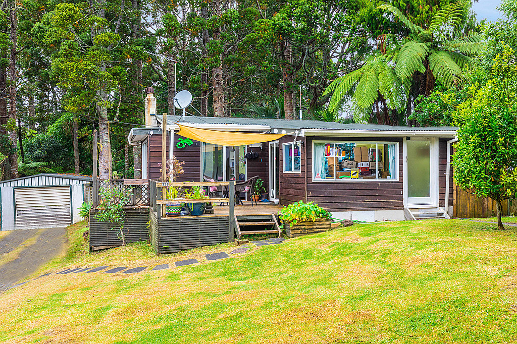 338 Huia Road, Titirangi - Photo 2