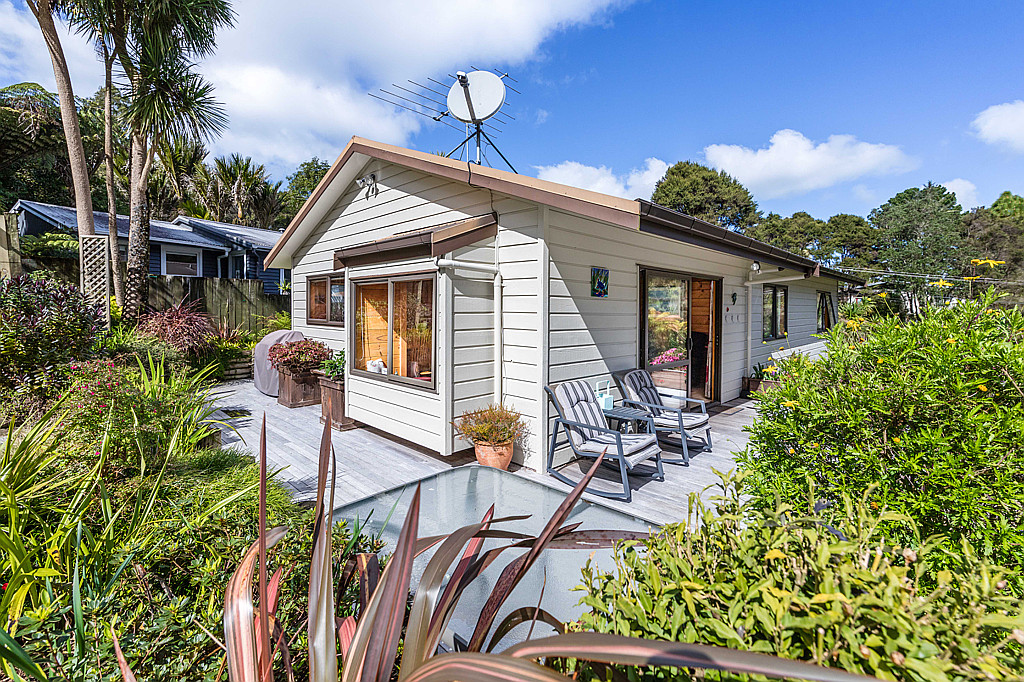 143 Woodlands Park Road, Titirangi