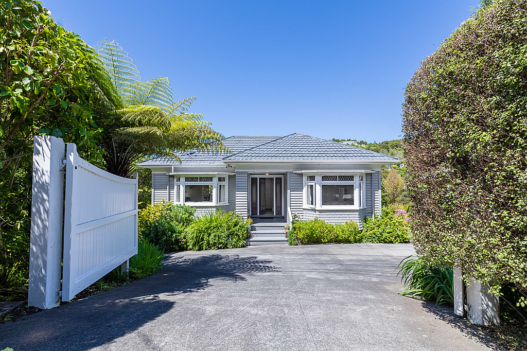 360 Huia Road, Titirangi