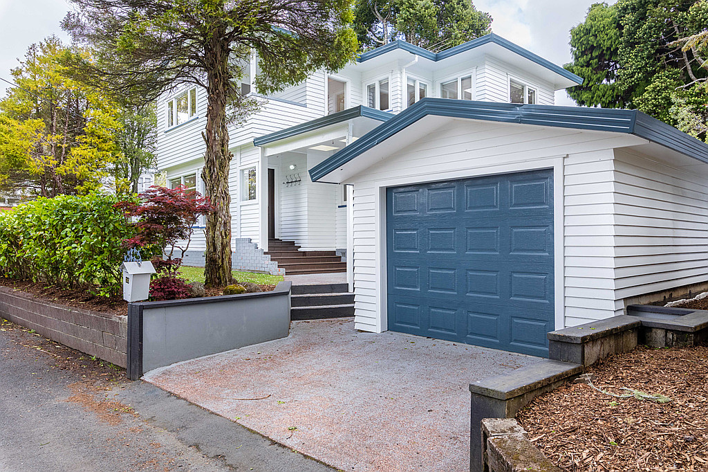 10 Tawini Road, Titirangi