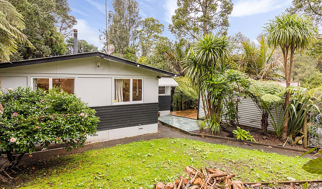 283 Huia Road, Titirangi