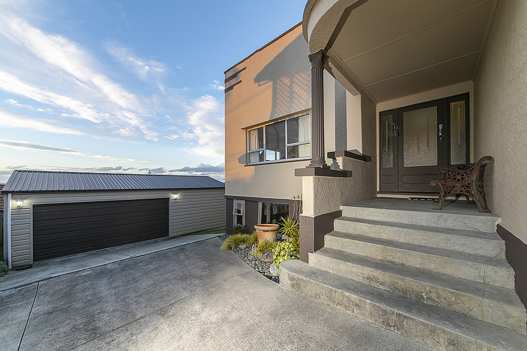 2 Roland Hill, Glen Eden