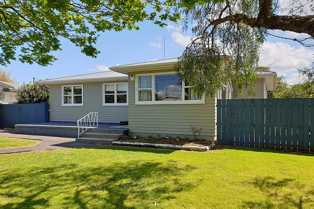19 Resolute Way, Papakura