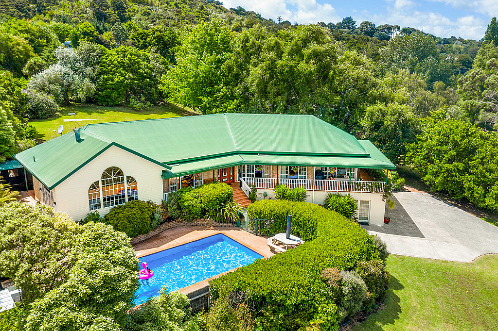 26 Landing Road, Titirangi