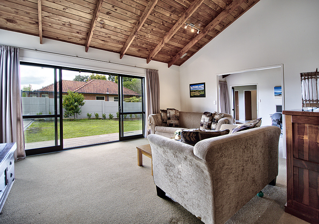 1 South Lynn Road, Titirangi - Photo 4