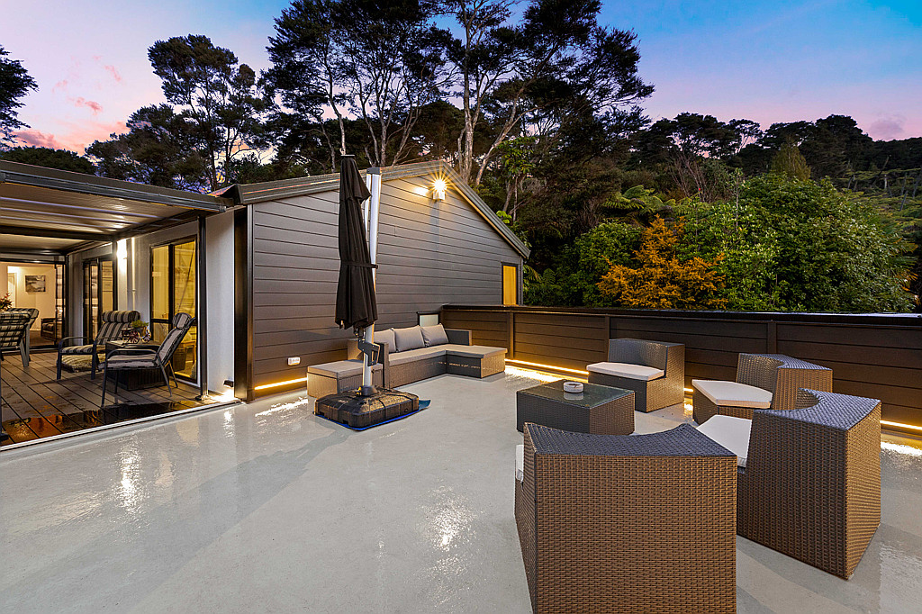 1 Landing Road, Titirangi - Photo 4