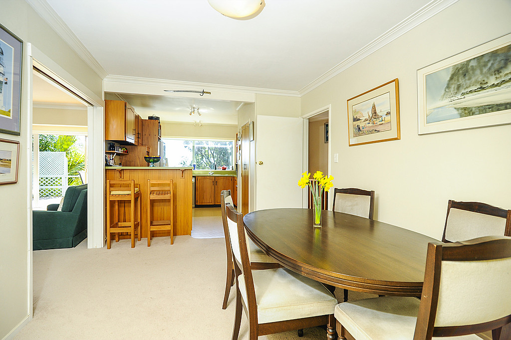 832 West Coast Road, Waiatarua - Photo 5