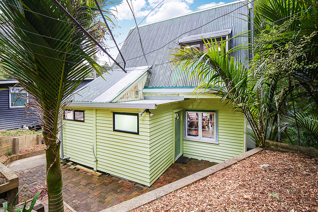 16 Mahoe Road, Titirangi - Photo 6