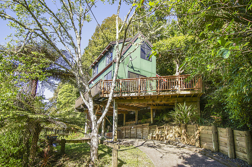 181 Woodlands Park Road, Titirangi - Photo 3