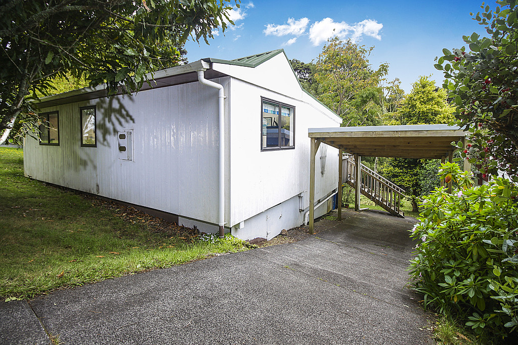 29 Rimutaka Place, Titirangi - Photo 4