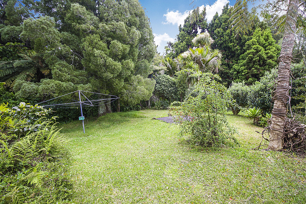 29 Rimutaka Place, Titirangi - Photo 3