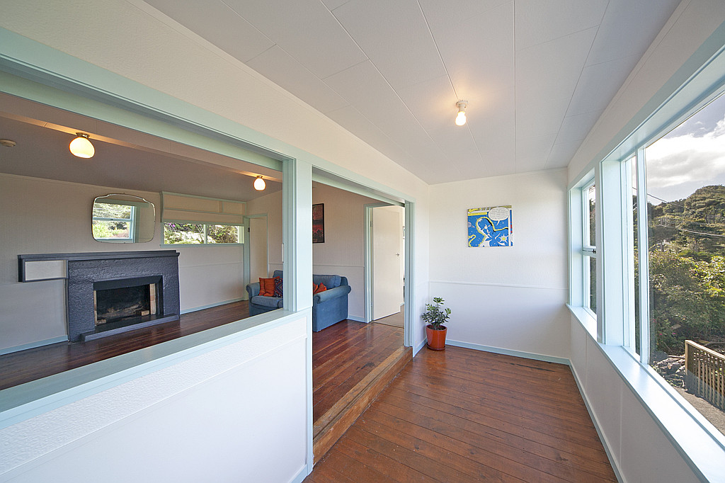 15 Kauri Point Road, Laingholm - Photo 3