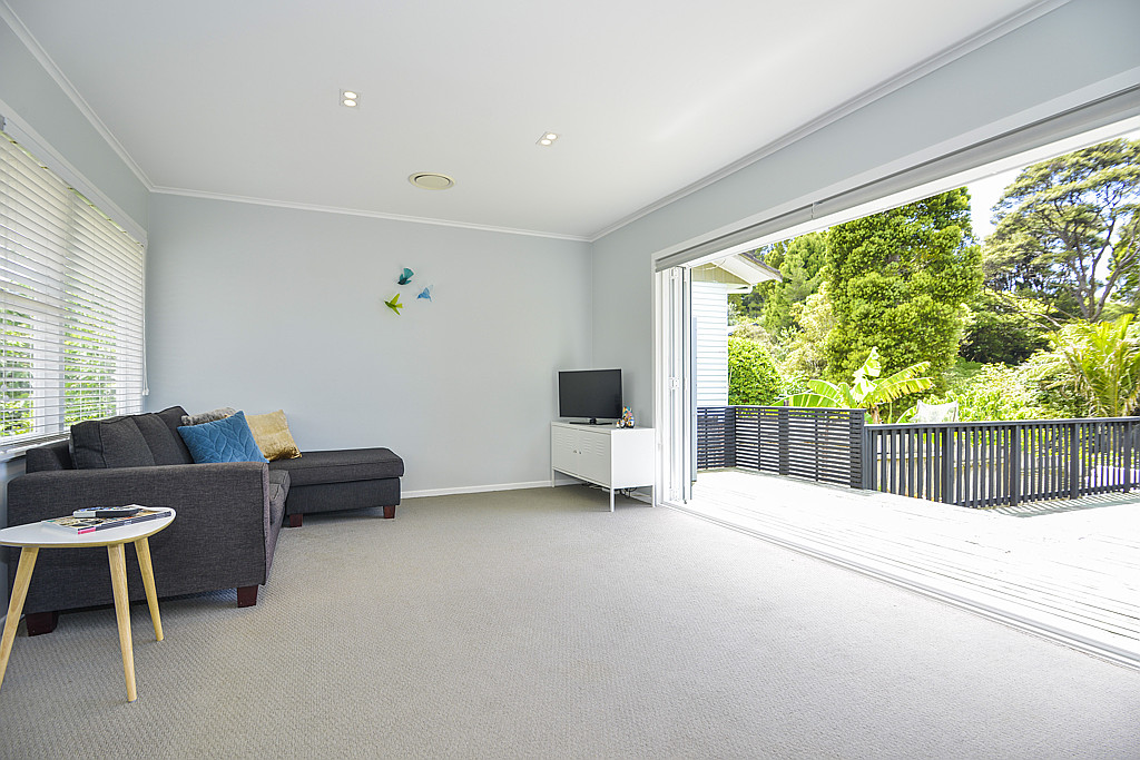 22 Rimutaka Place, Titirangi - Photo 5
