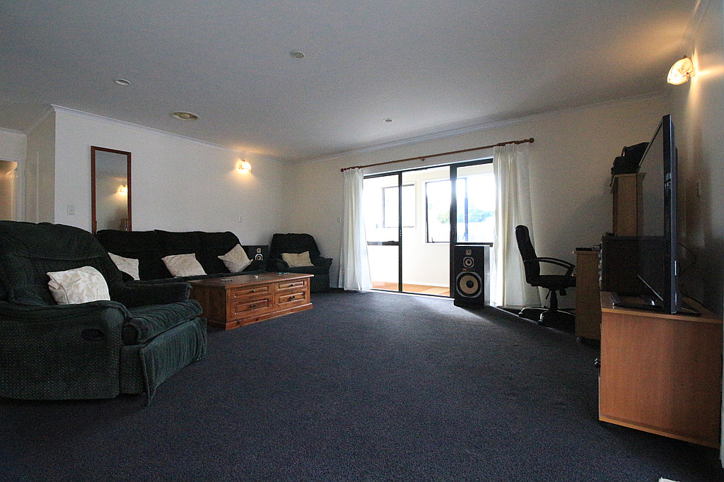 1/380 West Coast Road, Glen Eden - Photo 2