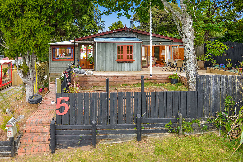 5 Staley Road, Parau - Photo 3