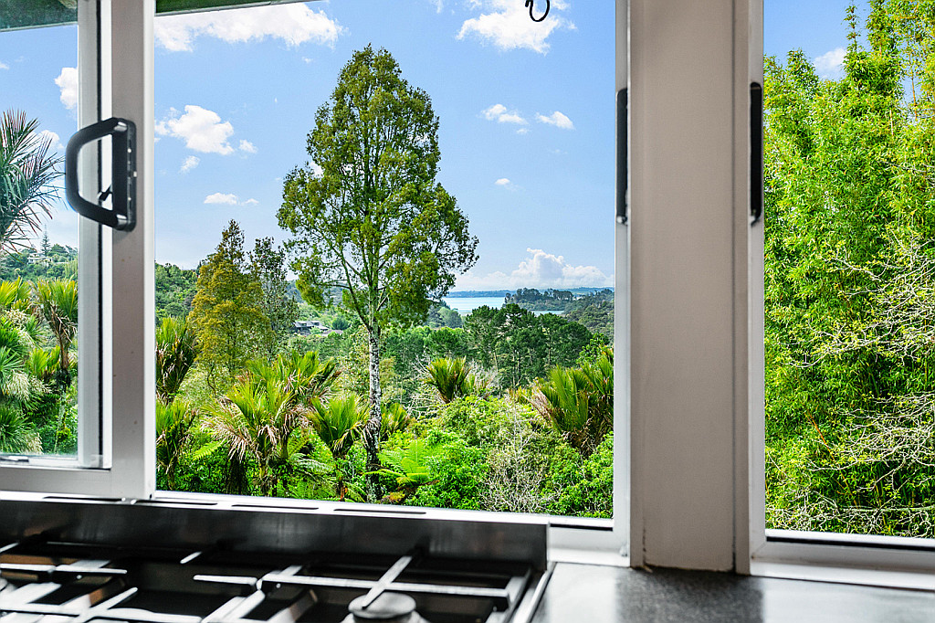 100 Huia Road, Titirangi - Photo 4