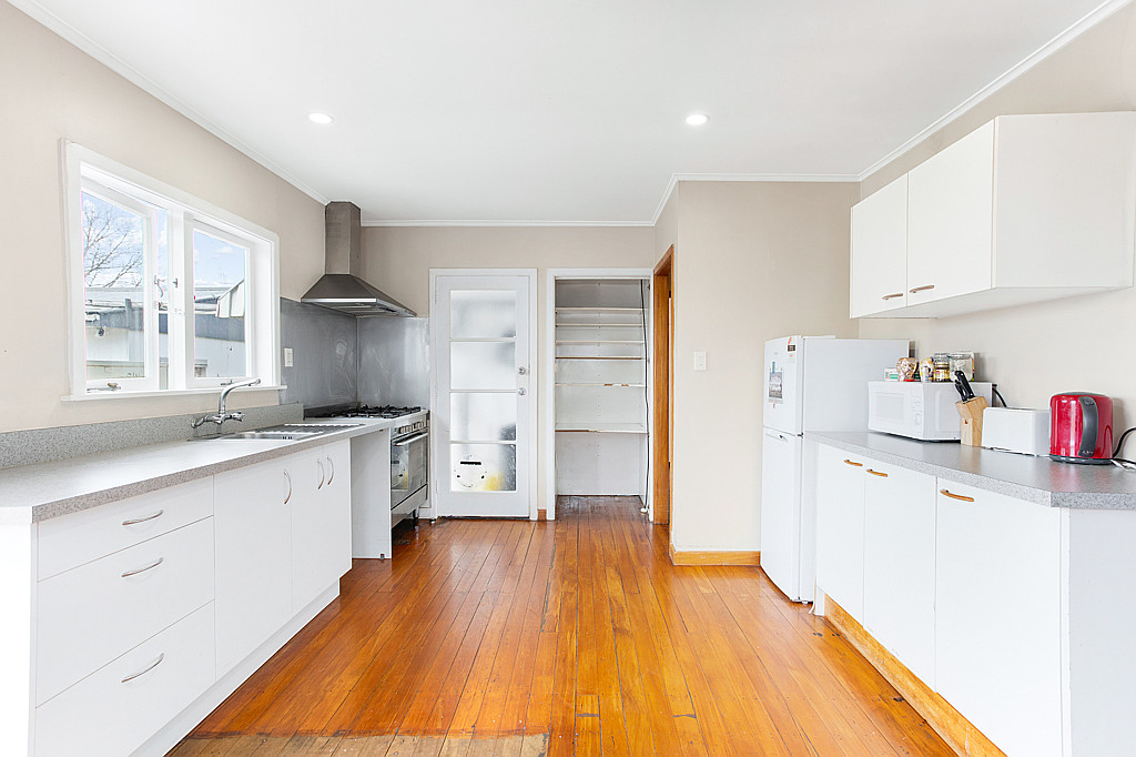 55 Beaubank Road, Kelston - Photo 7