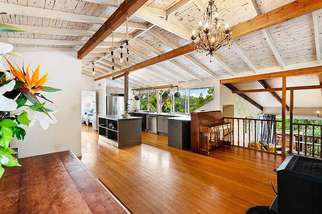 100 Huia Road, Titirangi - Photo 3