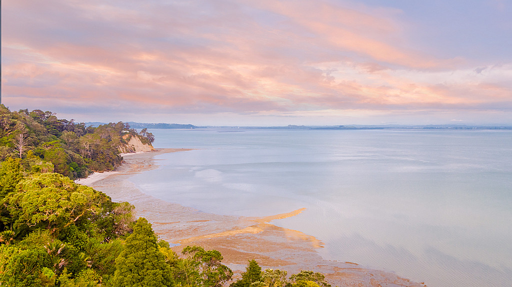 58 Kauri Point Road, Laingholm - Photo 2