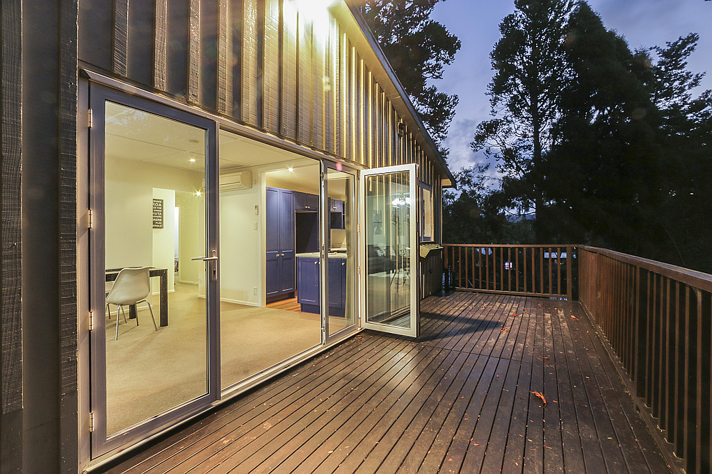 27 Victory Road, Laingholm - Photo 2