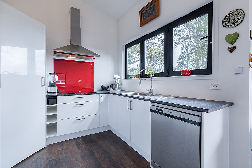 59 Laingholm Drive, Laingholm - Photo 3