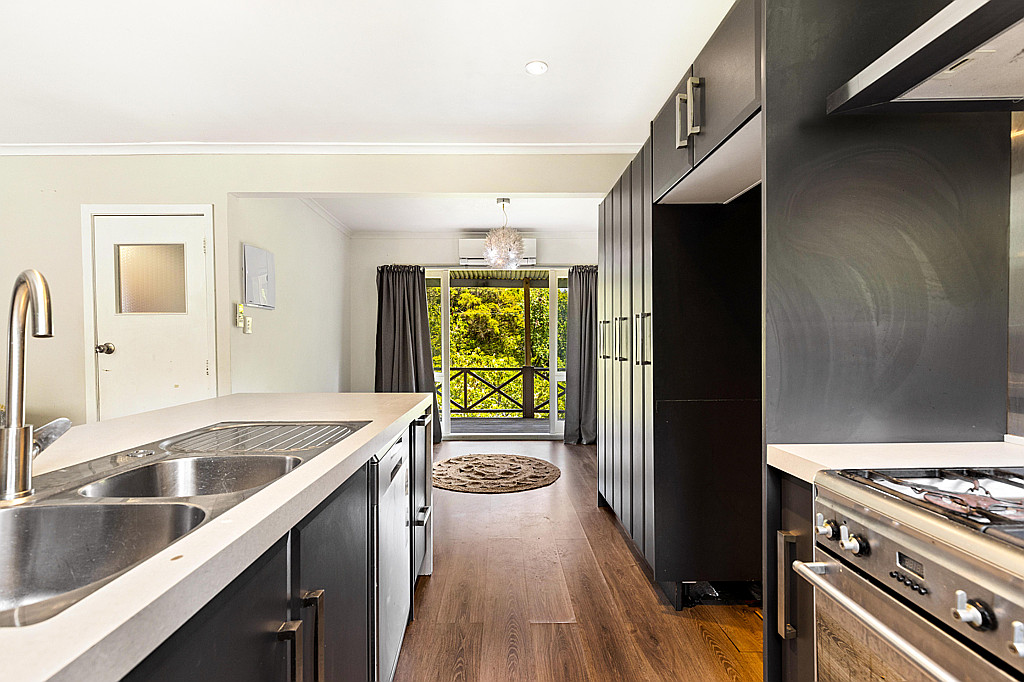 9 Victory Road, Laingholm - Photo 5