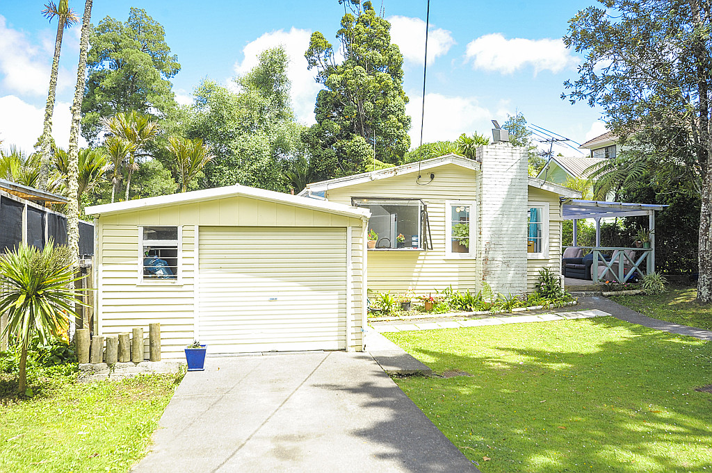 25 Hollywood Avenue, Titirangi - Photo 4