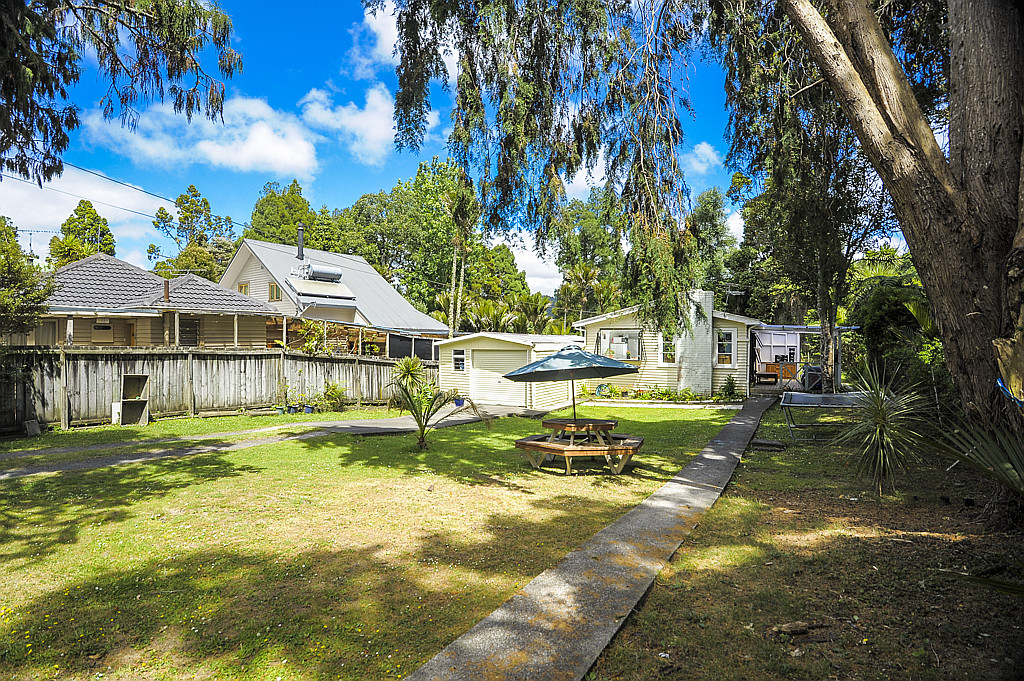 25 Hollywood Avenue, Titirangi - Photo 2