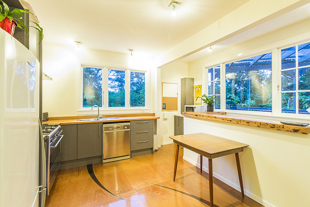 76 Laingholm Drive, Laingholm - Photo 3