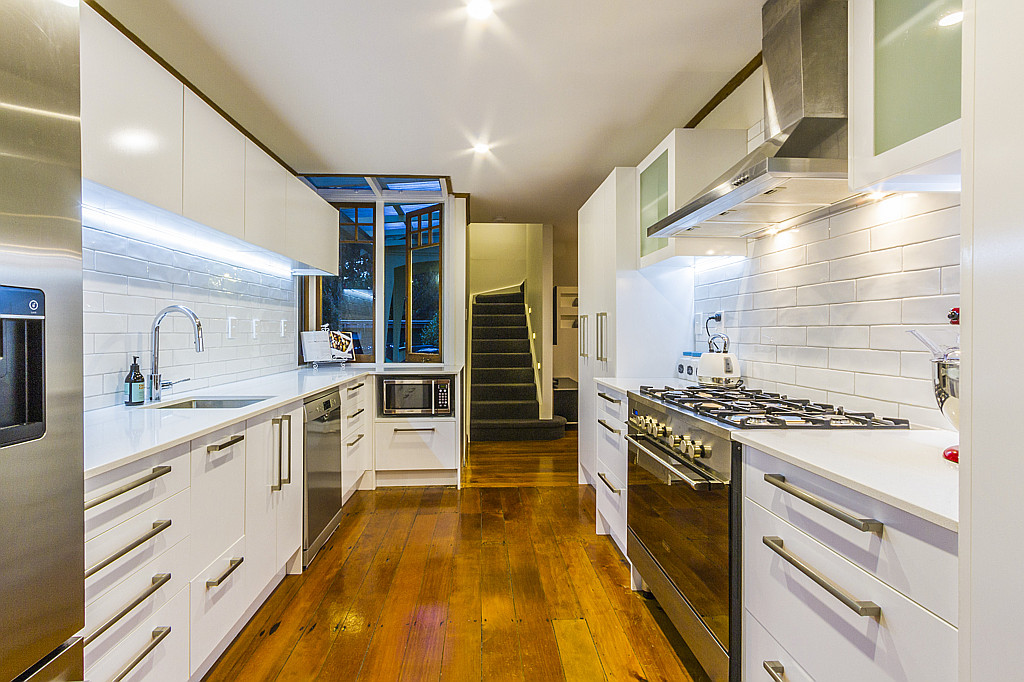 9 South Lynn Road, Titirangi - Photo 4