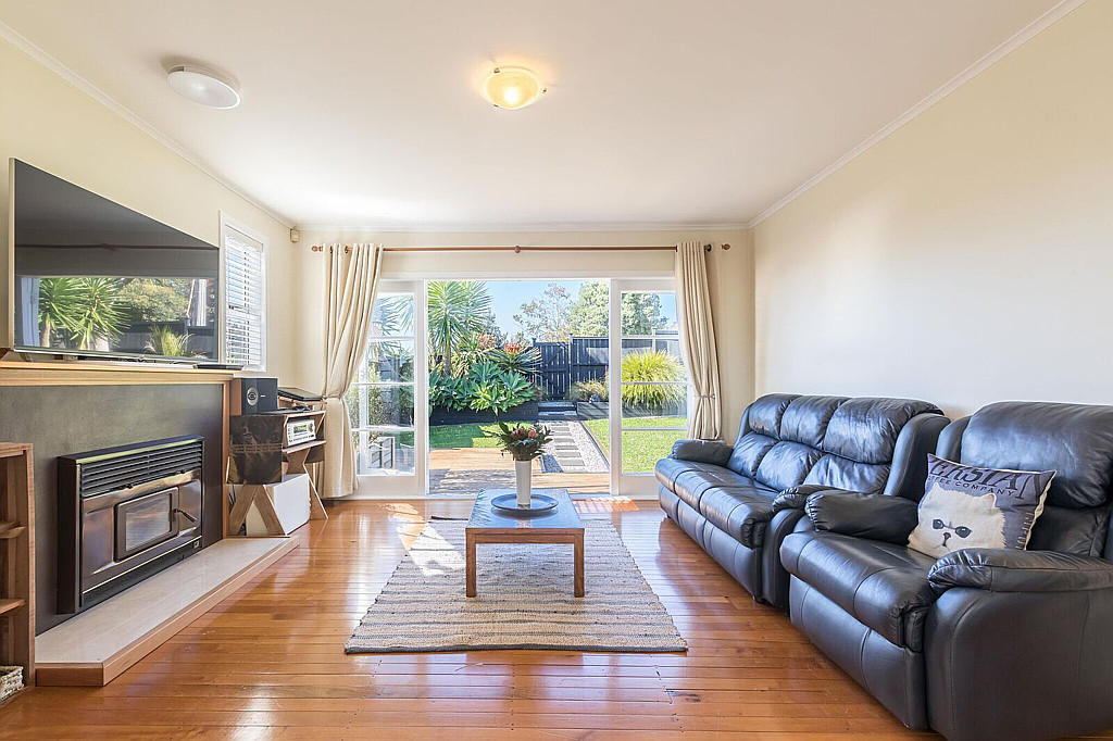 36 Fairmount Road, Titirangi - Photo 6