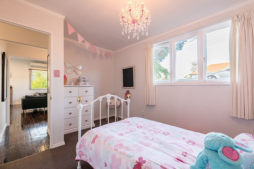 48 Eastglen Road, Glen Eden - Photo 3