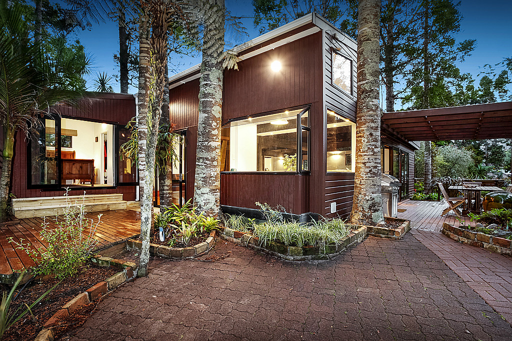 34 Hollywood Avenue, Titirangi - Photo 3