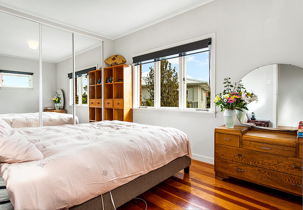 4 Konini Road, Titirangi - Photo 3