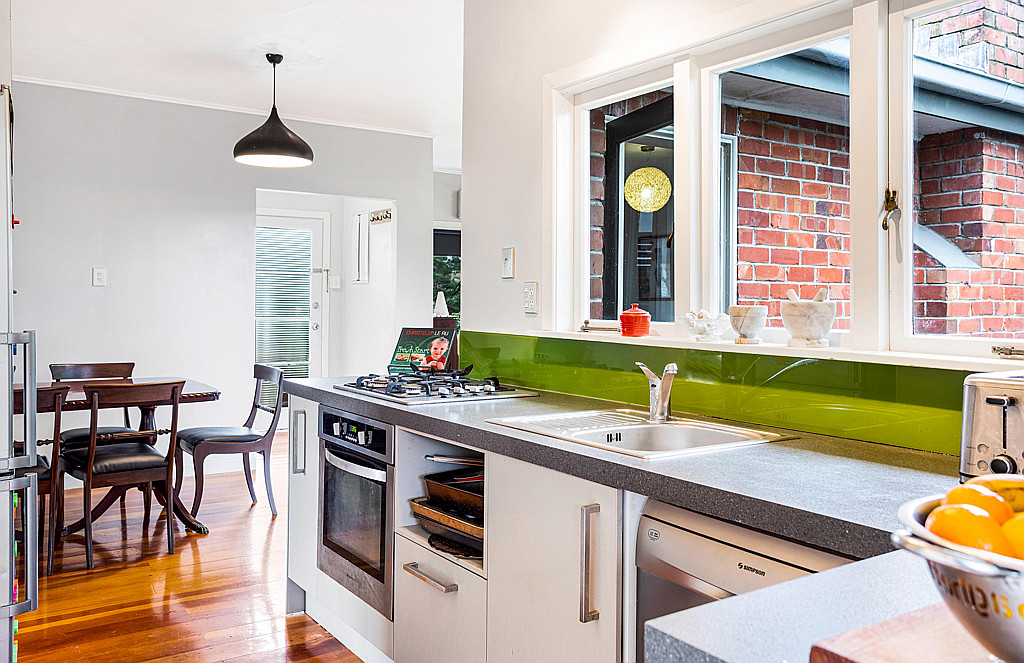 4 Konini Road, Titirangi - Photo 5