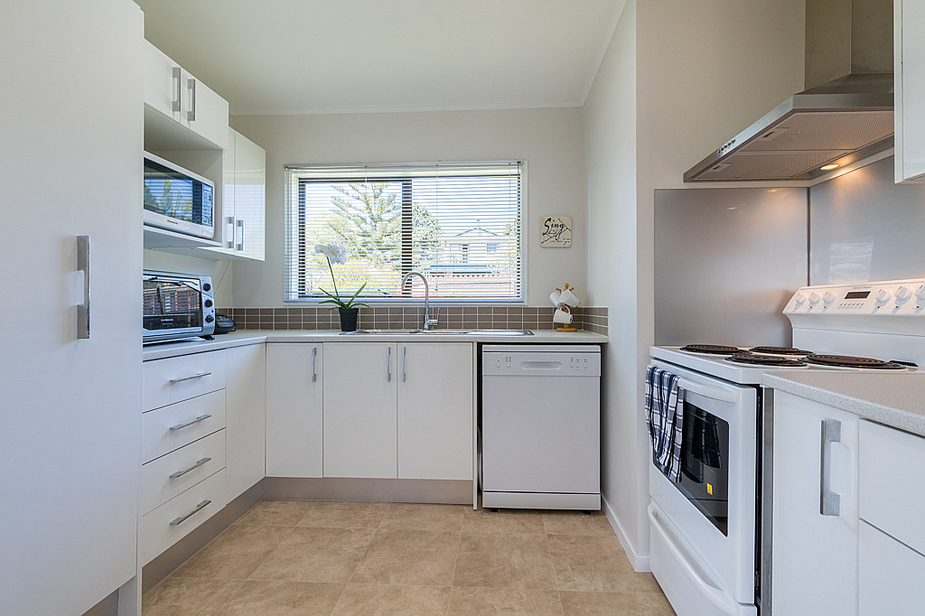 17 Adam Sunde Place, Glen Eden - Photo 6