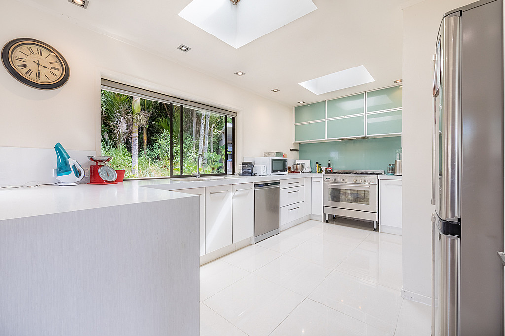 179 Woodlands Park Road, Titirangi - Photo 4