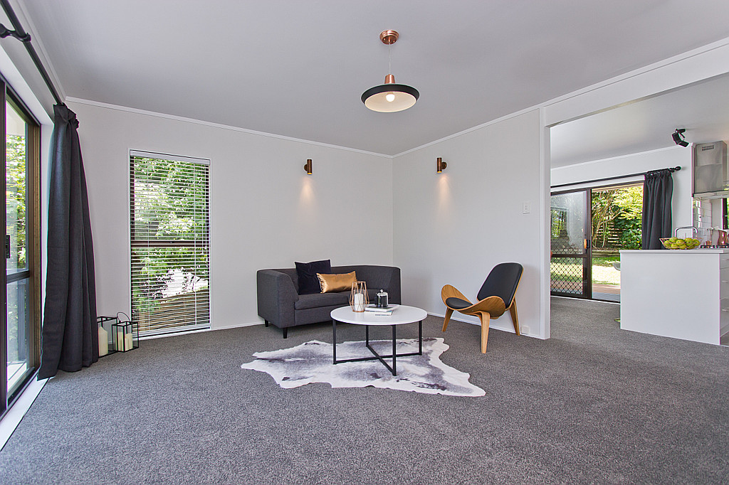 2 Onedin Place, Titirangi - Photo 5