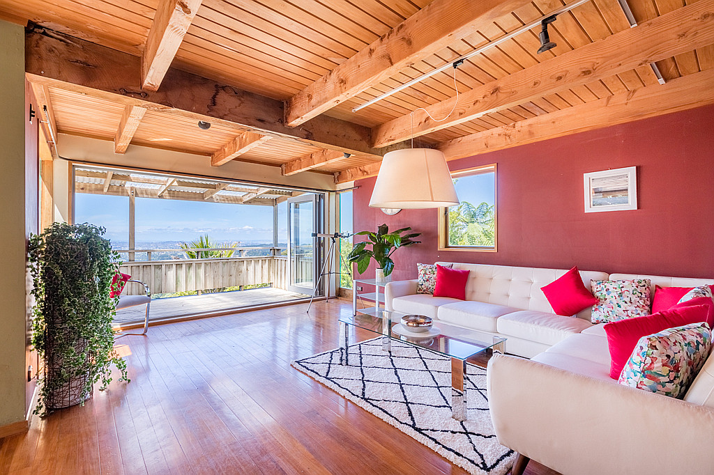 11 Cascade Avenue, Waiatarua - Photo 6