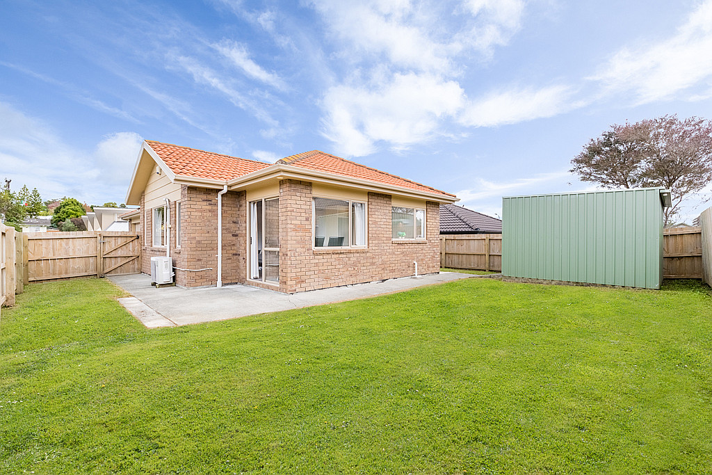 7B Woodbank Drive, Glen Eden - Photo 2