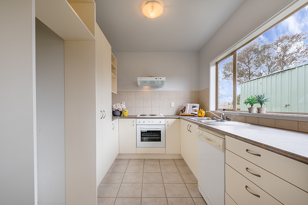 7B Woodbank Drive, Glen Eden - Photo 6