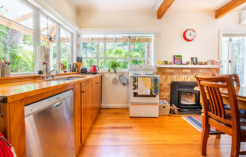 135 Laingholm Drive, Laingholm - Photo 6