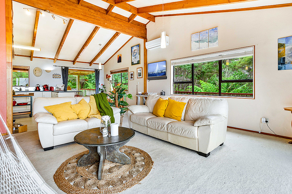38 Rauhuia Crescent, Parau - Photo 4