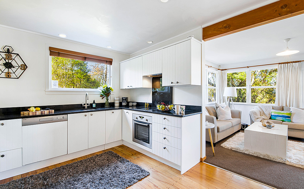 89 Kauri Point Road, Laingholm - Photo 4
