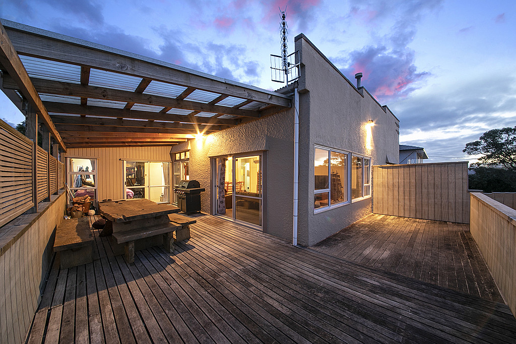 2 Roland Hill, Glen Eden - Photo 6