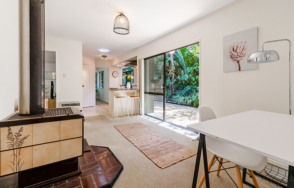 184 Godley Road, Titirangi - Photo 4