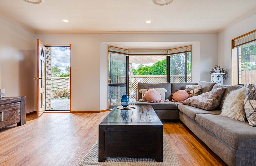 317 Royal Road, Massey - Photo 4