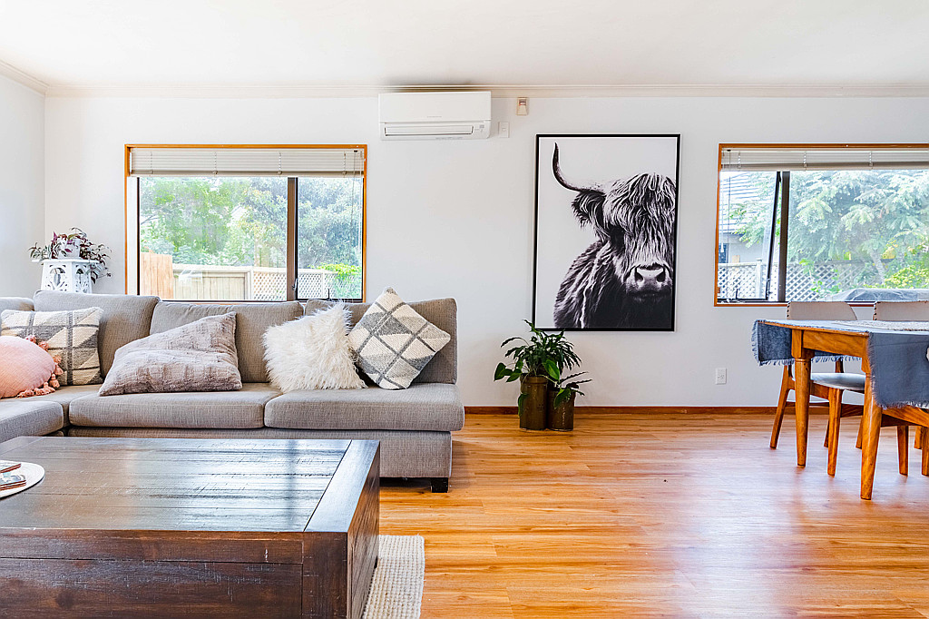 317 Royal Road, Massey - Photo 2
