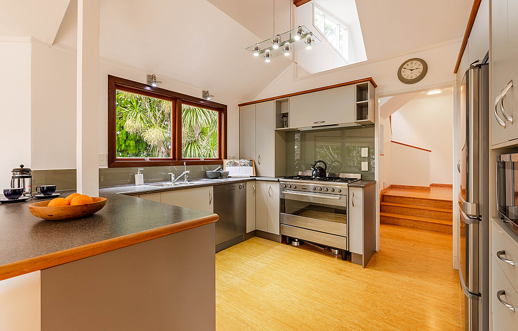 433 Titirangi Road, Titirangi - Photo 6